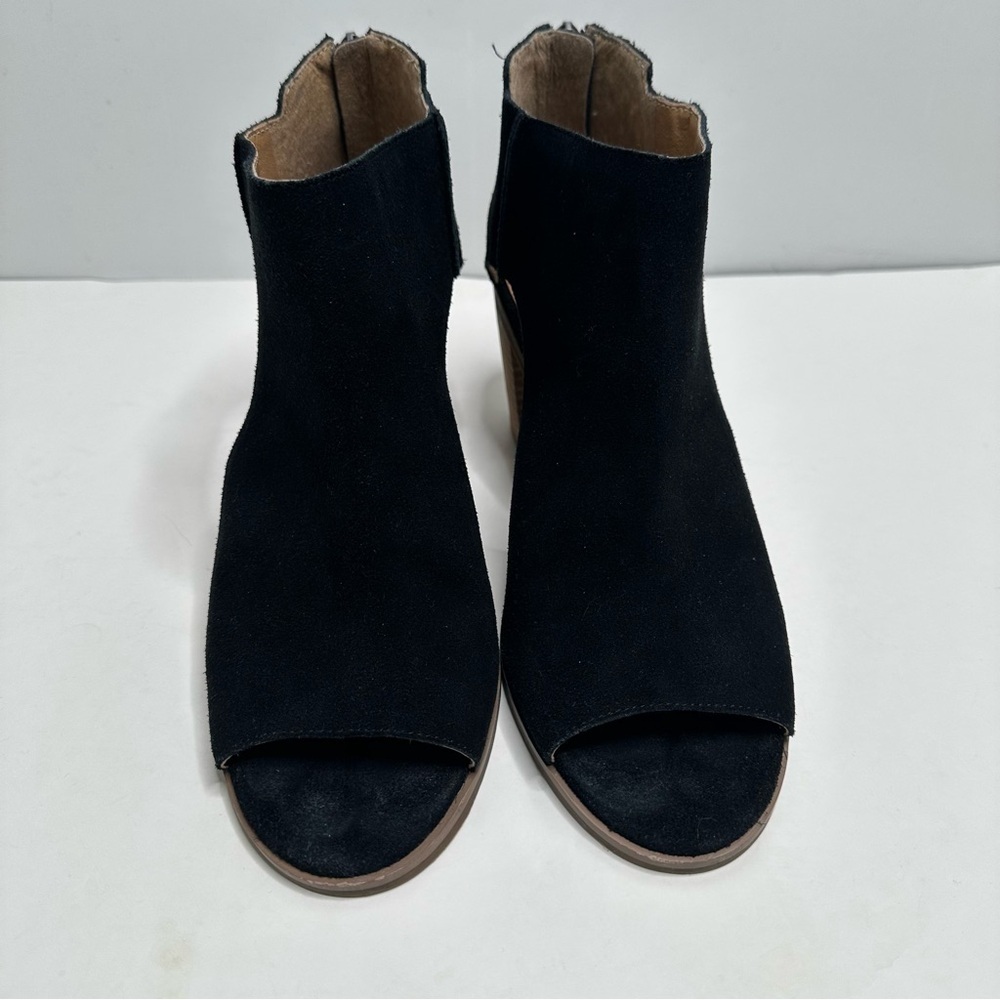 Lucky Brand Keight Black Suede Open Toe Bootie Size 9.5 - Picture 3 of 10